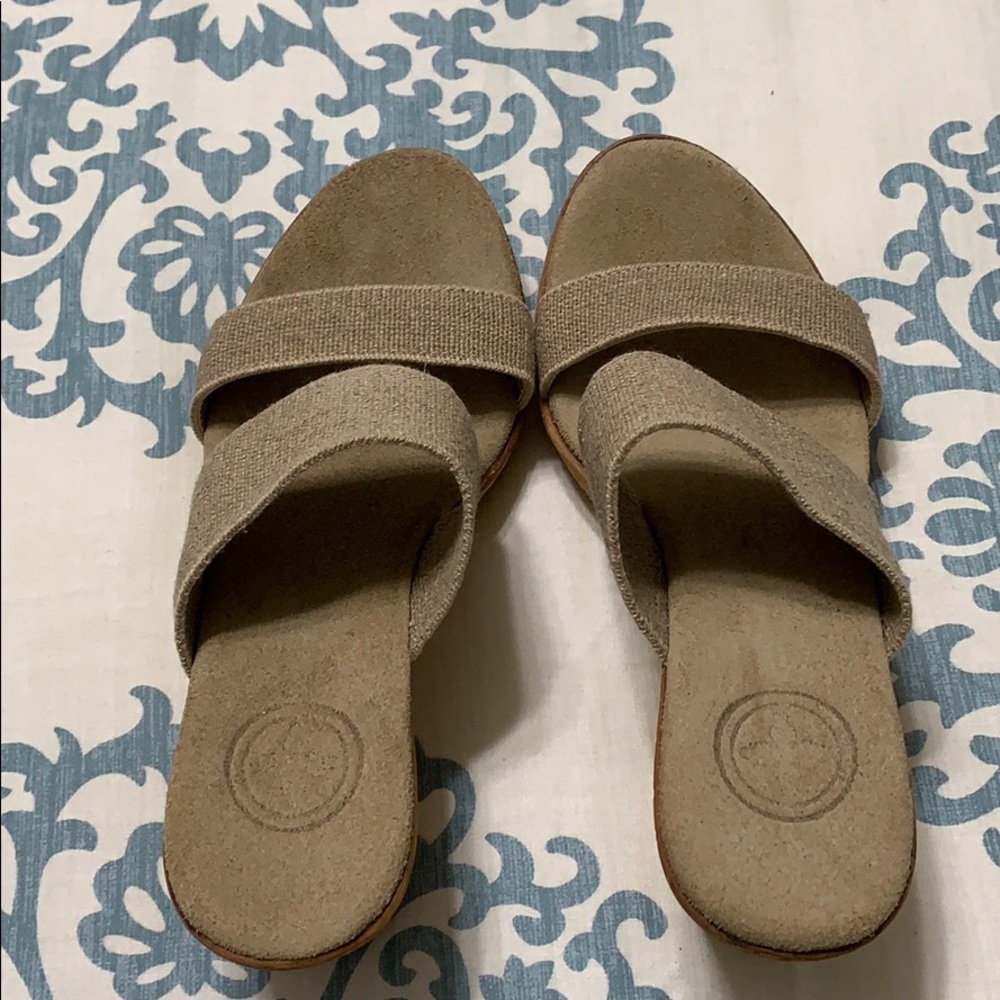 Charleston Shoe co wedge new